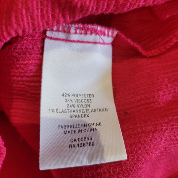 Reitmans Pink Off the Shoulder Top Short Cut Medium - Picture 8 of 9